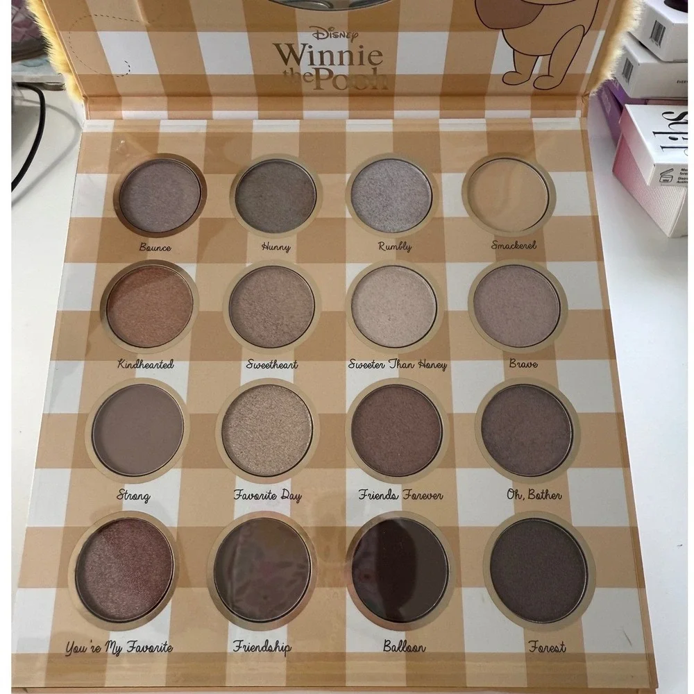 Disney‎ Winnie the Pooh Scented Lip Balm and Large Fuzzy Eyeshadow Palette Set